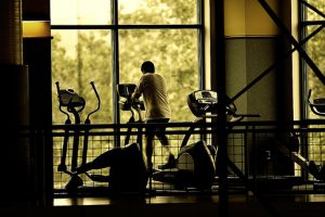 How Does the Economy & your Income Impact your Health?